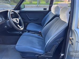 BMW 323 bild 26