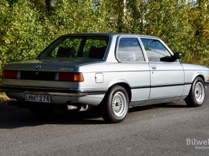BMW 323 bild 24