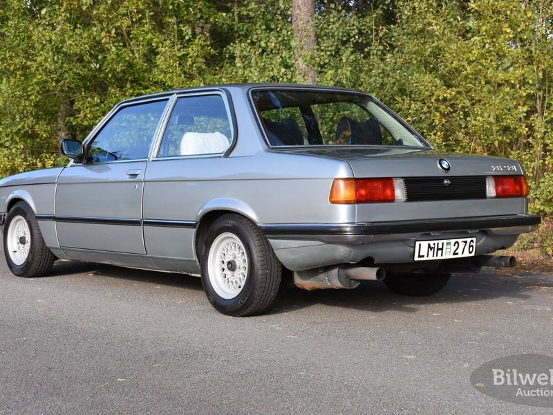 BMW 323 bild 13
