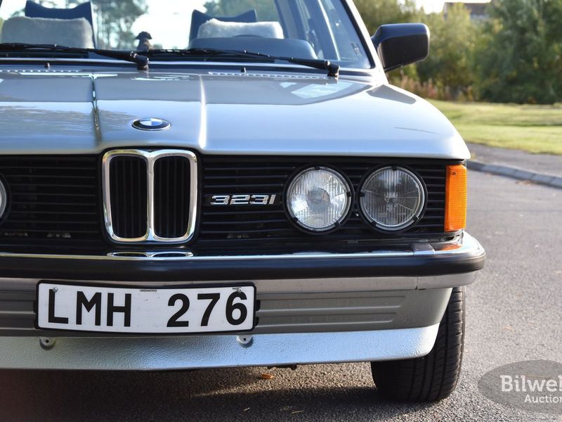 BMW 323 bild 11