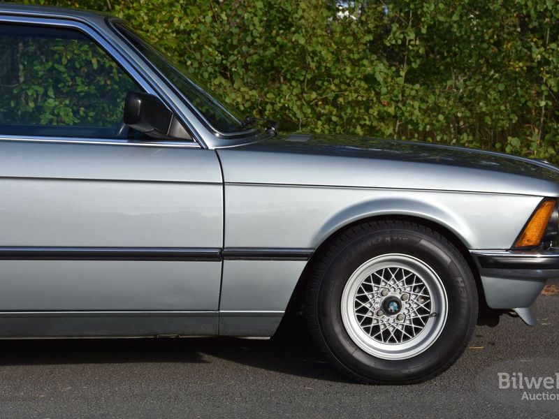 BMW 323 bild 20