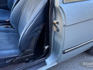 BMW 323 bild 31