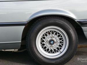 BMW 323 bild 4
