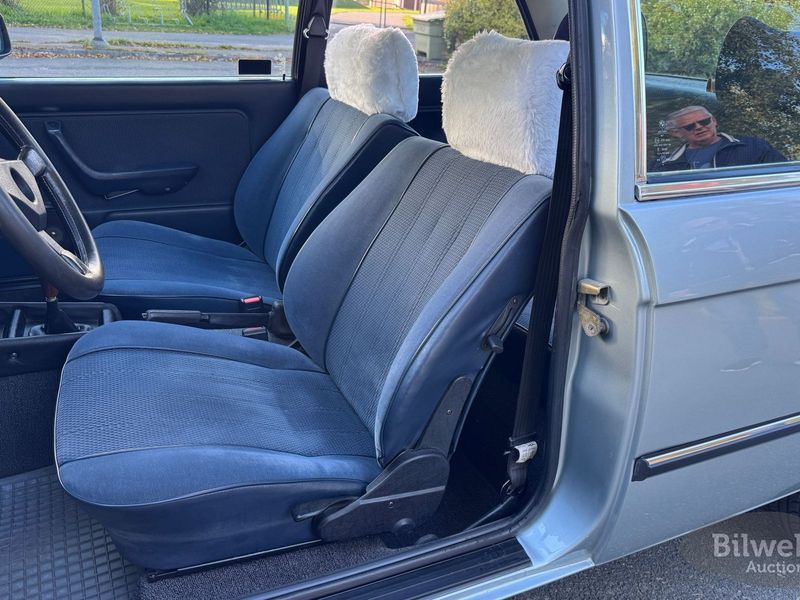 BMW 323 bild 27
