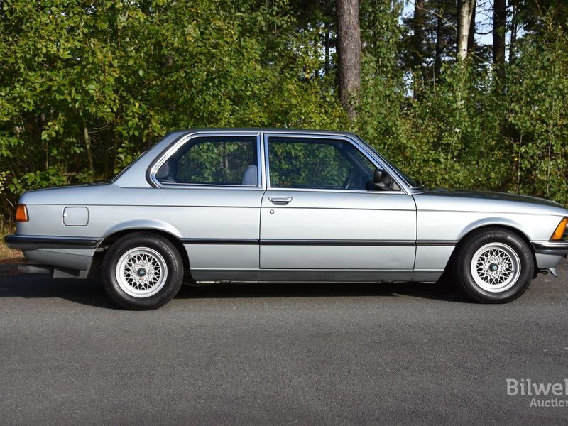 BMW 323 bild 19
