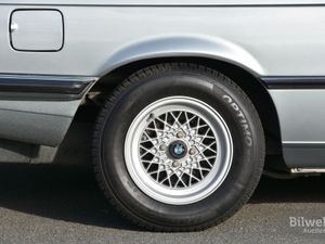 BMW 323 bild 23