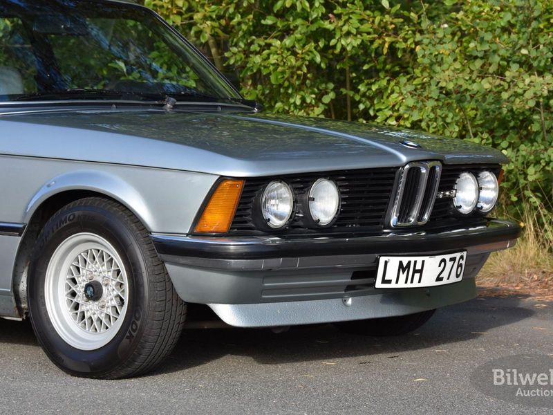 BMW 323 bild 17