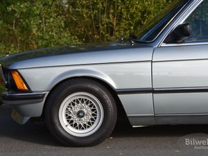 BMW 323 bild 3