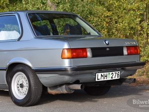 BMW 323 bild 12