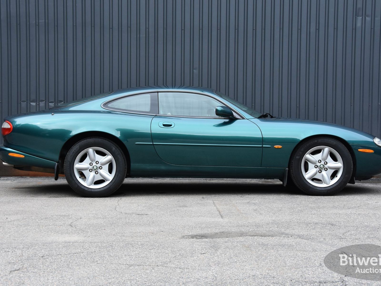 Jaguar XK8