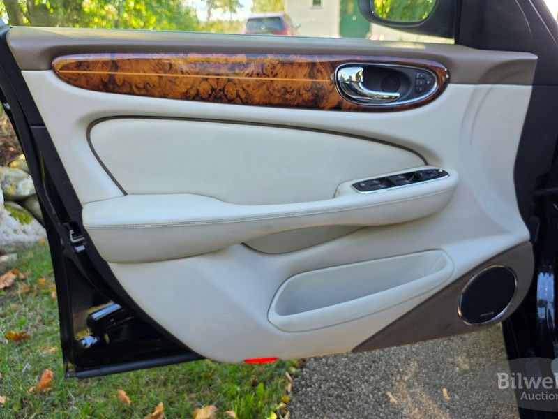 Jaguar XJR bild 21