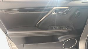 Lexus RX bild 11