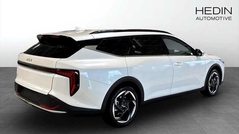 Kia K4 bild 2