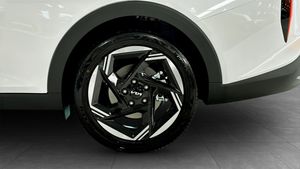 Kia K4 bild 9