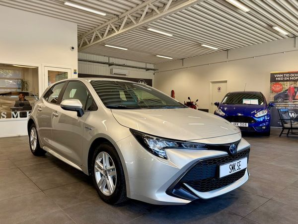 Toyota Corolla Hybrid e-CVT Active Euro 6 Backkamera Rattvärme - 2020