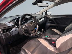 Toyota Avensis bild 7