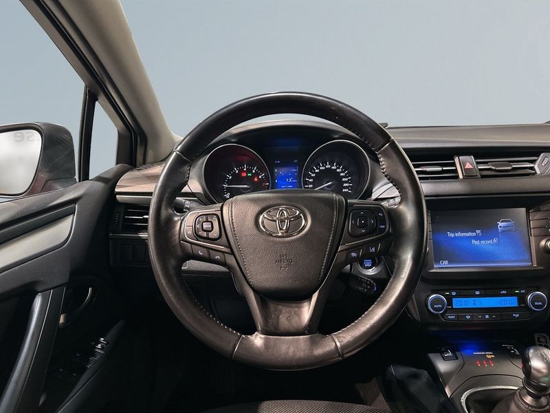 Toyota Avensis bild 9