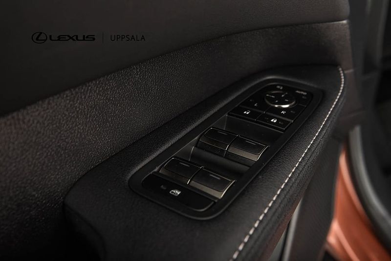 Lexus RX bild 15