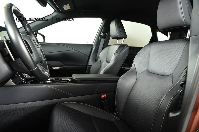Lexus RX bild 13