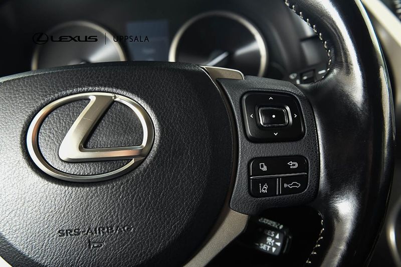Lexus NX bild 17