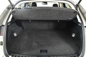 Lexus NX bild 9