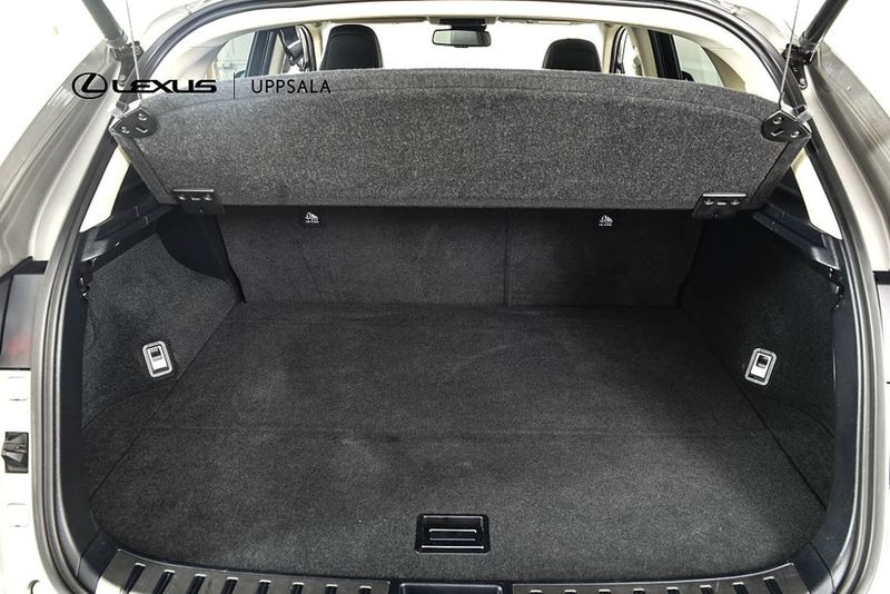 Lexus NX bild 9