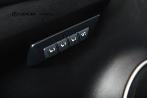 Lexus NX bild 12