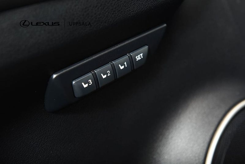 Lexus NX bild 12