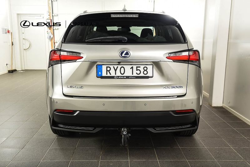 Lexus NX bild 4