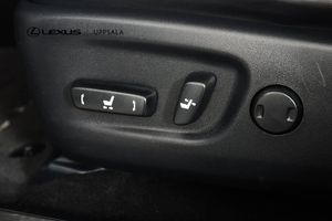 Lexus NX bild 11