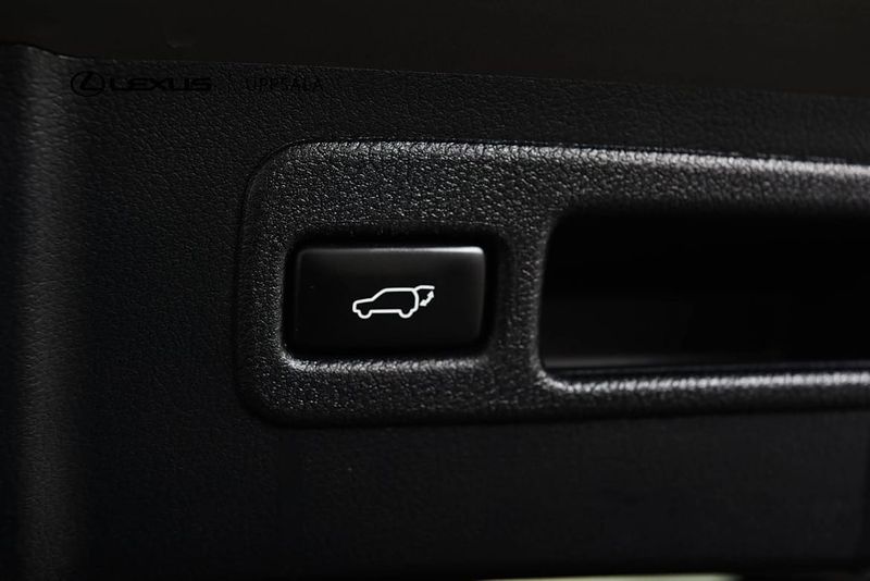 Lexus NX bild 23