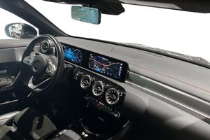 Mercedes CLA200 bild 9