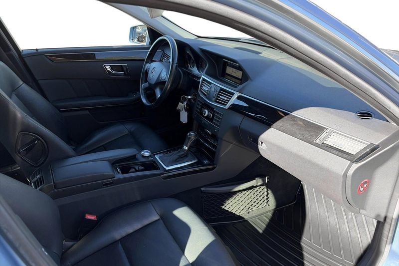 Mercedes E250 bild 9