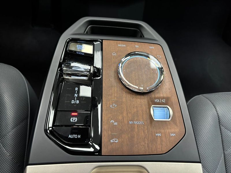 BMW iX bild 29