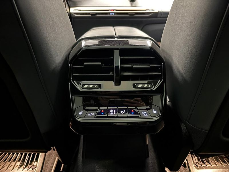 BMW iX bild 15