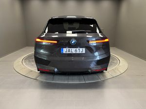 BMW iX bild 4