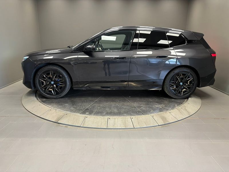 BMW iX bild 2