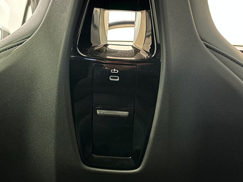 BMW iX bild 16