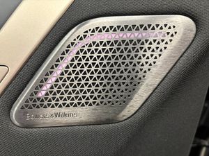 BMW iX bild 21