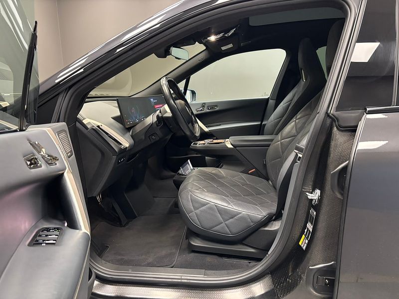BMW iX bild 19