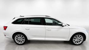 Skoda Superb bild 3
