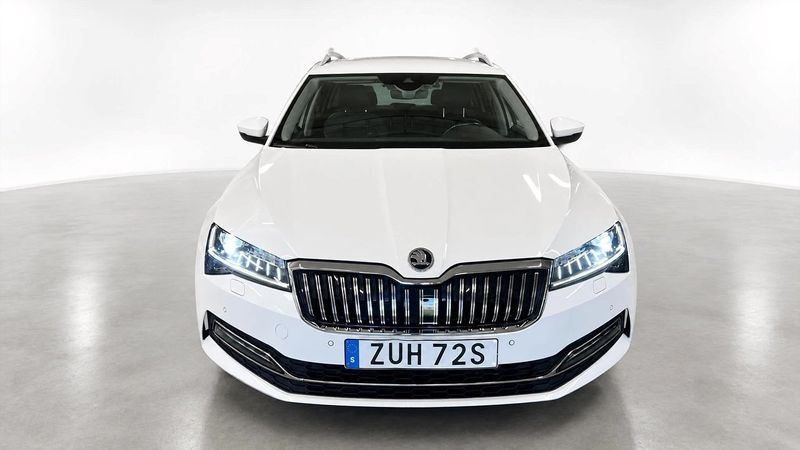 Skoda Superb bild 2