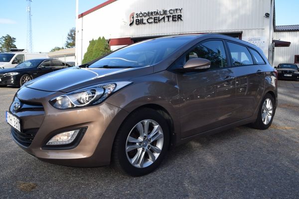 Hyundai i30 Kombi 1.6 CRDi Business Euro 5 Auto Kamkedja - 2014