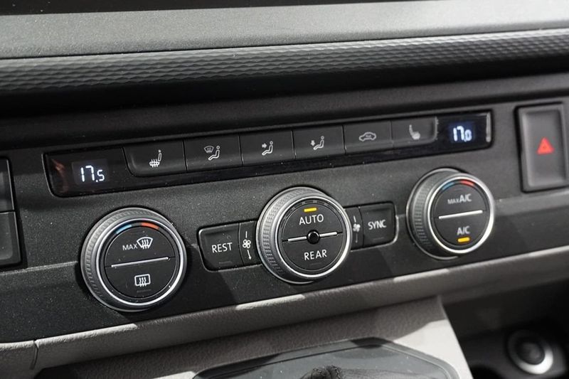 Volkswagen Caravelle bild 17