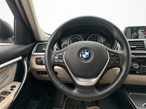 BMW 320 bild 12