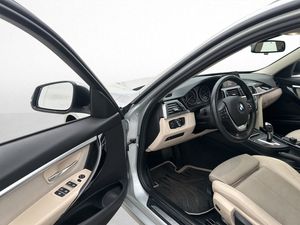 BMW 320 bild 10