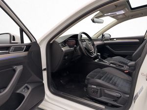 Volkswagen Passat bild 10