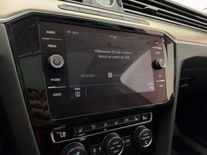 Volkswagen Passat bild 21