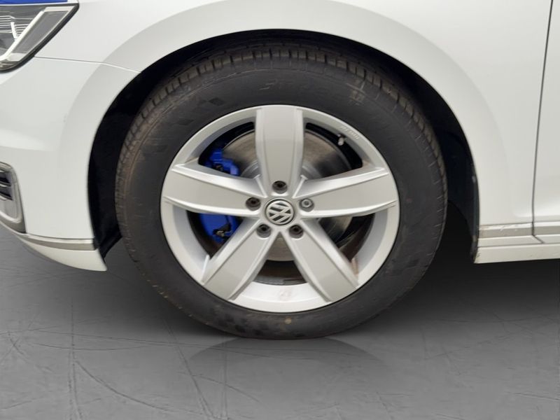 Volkswagen Passat bild 34
