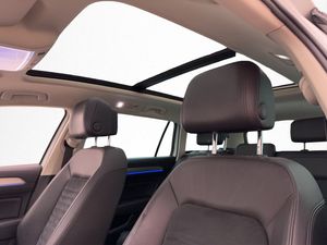 Volkswagen Passat bild 11